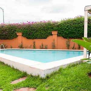 villa-5-chambres-pour-famille-avec-piscine-parking.marrakeshhotelsmorocco.com/