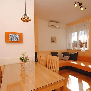  Apartamento Marita